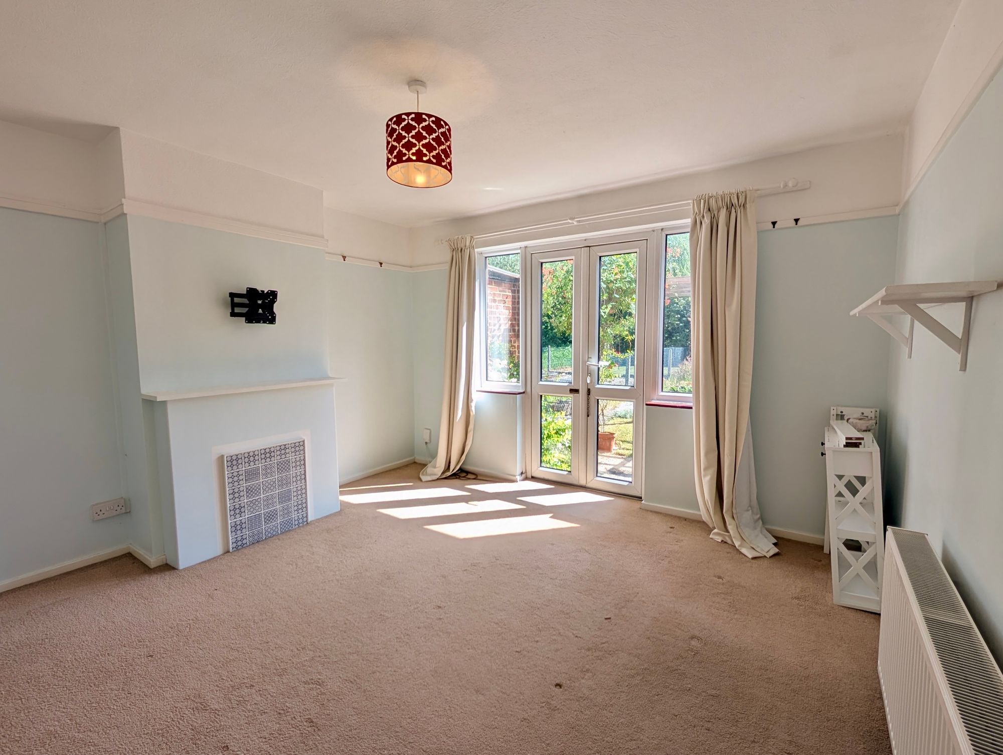 https://76738205e2ed033089d0-174c4c9c7a9bc45568307cb316daeef1.ssl.cf3.rackcdn.com/property_image.x.v1/to-rent/Whitehill-Road-Cambridge-CB5-8LY/2003/0f9f3b603f5b7e07468031db47b509ec.jpeg