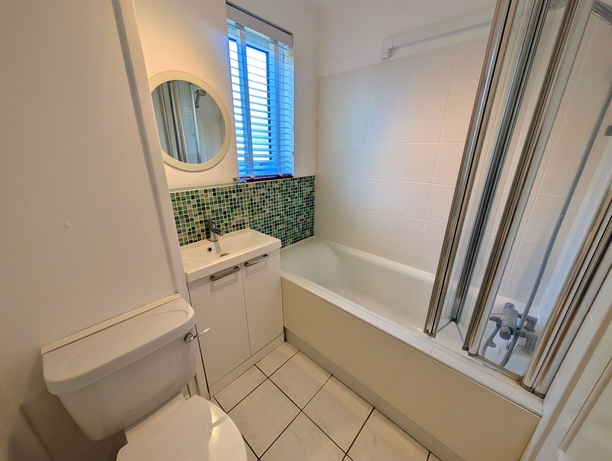 https://76738205e2ed033089d0-174c4c9c7a9bc45568307cb316daeef1.ssl.cf3.rackcdn.com/property_image.x.v1/to-rent/Whitehill-Road-Cambridge-CB5-8LY/2003/3ead599a279fccaecc6f96a568259fb2.jpeg