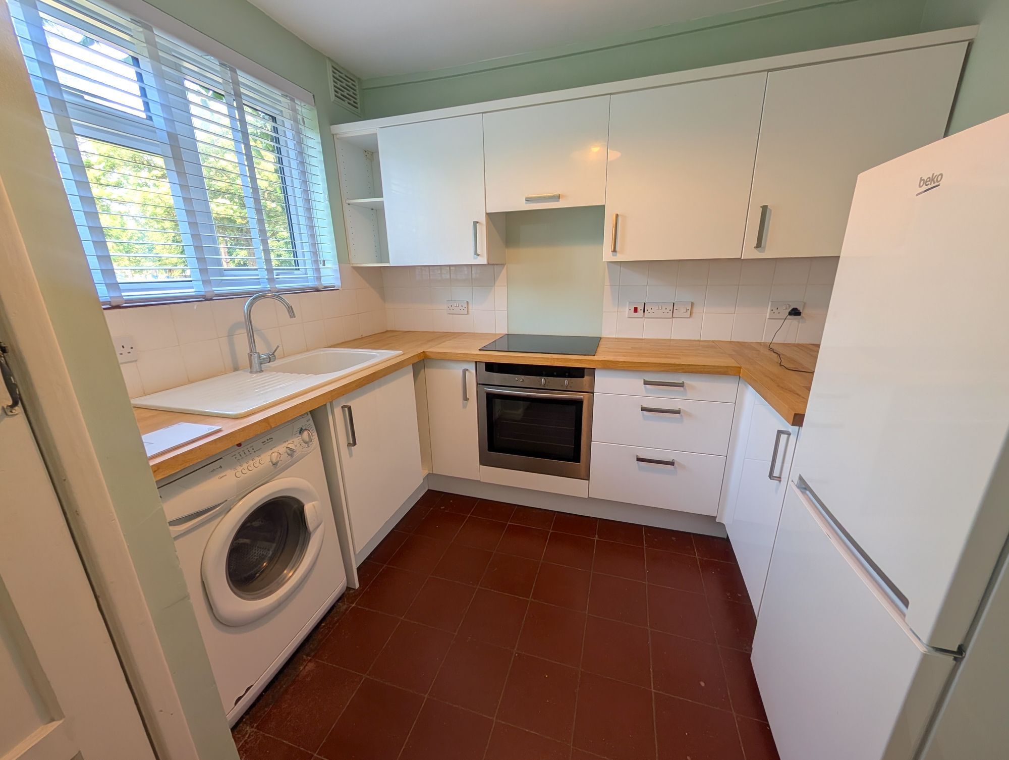 https://76738205e2ed033089d0-174c4c9c7a9bc45568307cb316daeef1.ssl.cf3.rackcdn.com/property_image.x.v1/to-rent/Whitehill-Road-Cambridge-CB5-8LY/2003/f7ada29c44537ee1f2001ea82aab8085.jpeg